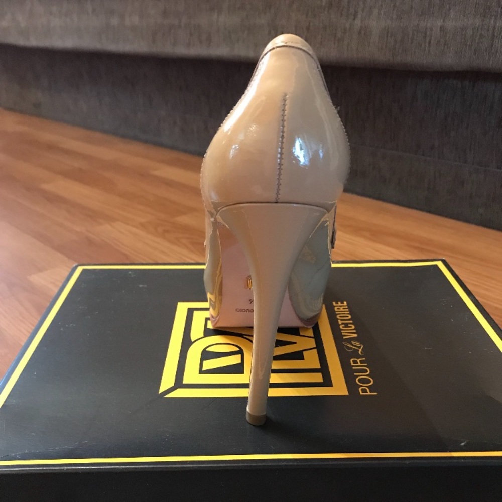 Nude heels - Picture 4 of 5